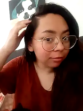 Peach-Lawrence online show from December 19, 2024, 7:40 pm