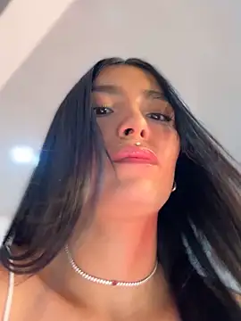 Snapshot of Milena-1 chatting on December 5, 2025, 10:35 am Milena-1 online show from December 5, 2025, 10:35 am