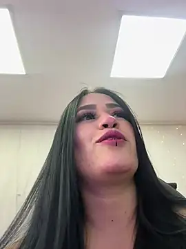 chica Hetfield online show from December 26, 2024, 3:20 pm