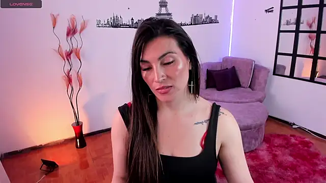 Snapshot of Elizabeth_taylor_b chatting on December 11, 2024, 7:03 pm Elizabeth taylor b online show from December 11, 2024, 7:03 pm