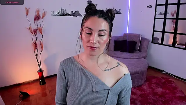 Snapshot of Elizabeth_taylor_b chatting on December 26, 2024, 5:51 pm Elizabeth taylor b online show from December 26, 2024, 5:51 pm