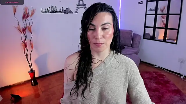 Snapshot of Elizabeth_taylor_b chatting on January 2, 2025, 5:50 pm Elizabeth taylor b online show from January 2, 2025, 5:50 pm