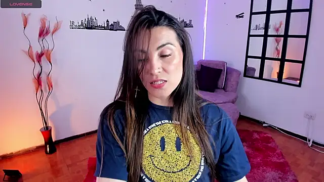 Snapshot of Elizabeth_taylor_b chatting on February 18, 2025, 4:26 pm Elizabeth taylor b online show from February 18, 2025, 4:26 pm