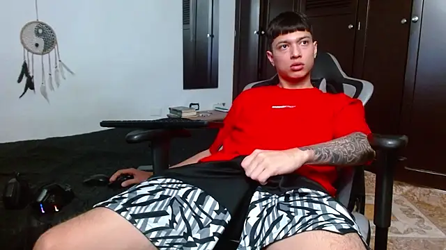 aaron blug online show from February 6, 2025, 2:11 am