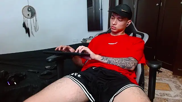 aaron blug online show from February 19, 2025, 4:55 am