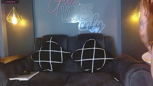 LOLIITA  LOVE online show from October 8, 2025, 5:10 pm