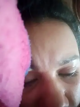  Miaaleon online show from March 21, 2026, 10:42 am