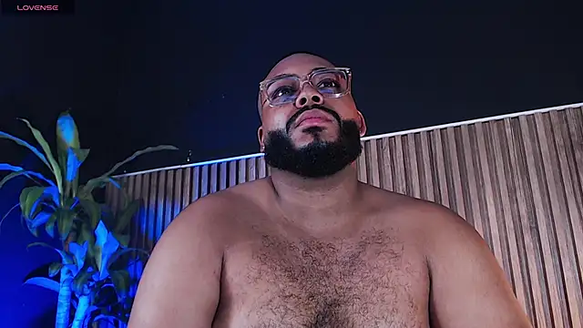 Snapshot of DilanJonnes_ chatting on January 23, 2025, 10:44 pm DilanJonnes online show from January 23, 2025, 10:44 pm