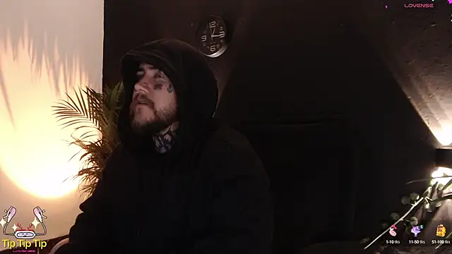 Snapshot of Ash_gusbig chatting on January 15, 2025, 2:17 am Ash gusbig online show from January 15, 2025, 2:17 am