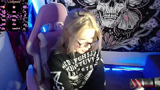 GamerCarrie online show from January 2, 2025, 5:35 am