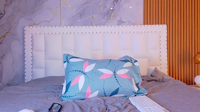 indianschoolgirl online show from March 31, 2026, 7:36 pm