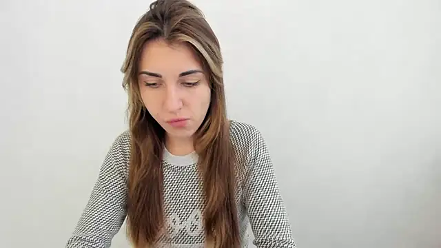 Summmmersky online show from March 2, 2025, 2:32 pm