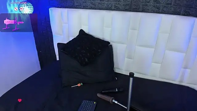 Abbyadams online show from October 18, 2025, 3:20 am