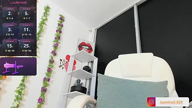 UrNewFantasy online show from January 23, 2025, 10:44 pm