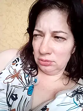Snapshot of SusanaxPretty chatting on April 27, 2026, 6:44 am SusanaxPretty online show from April 27, 2026, 6:44 am