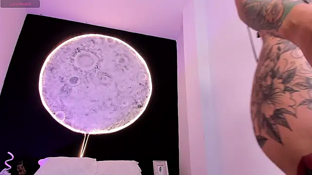 Snapshot of GinebraaFox_ chatting on February 17, 2025, 2:37 pm GinebraaFox online show from February 17, 2025, 2:37 pm