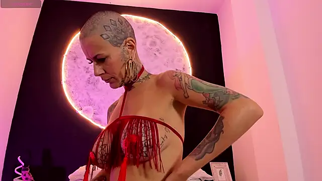 Snapshot of GinebraaFox_ chatting on February 22, 2025, 5:13 pm GinebraaFox online show from February 22, 2025, 5:13 pm