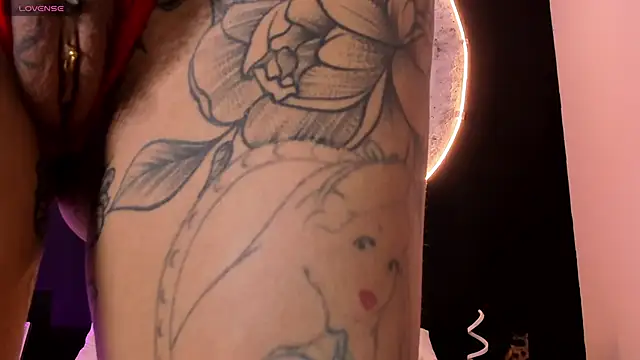 Snapshot of GinebraaFox_ chatting on March 4, 2025, 5:45 pm GinebraaFox online show from March 4, 2025, 5:45 pm