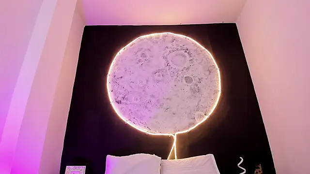 Snapshot of GinebraaFox_ chatting on March 17, 2025, 5:49 pm GinebraaFox online show from March 17, 2025, 5:49 pm