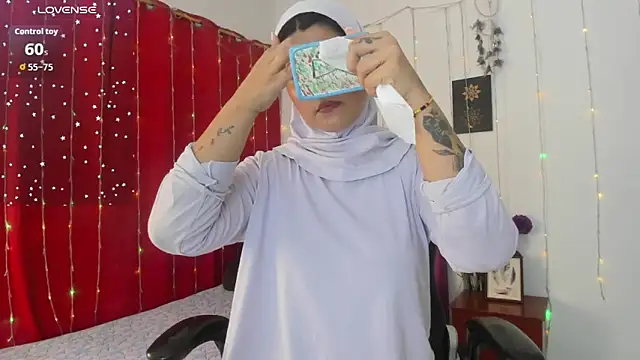 AishaAmin  online show from April 10, 2026, 12:10 pm