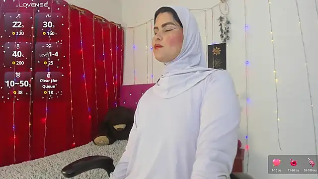 Snapshot of AishaAmin_ chatting on April 23, 2026, 12:15 pm AishaAmin online show from April 23, 2026, 12:15 pm