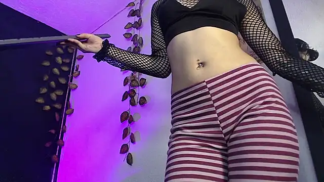 niakat  online show from April 5, 2026, 1:47 am