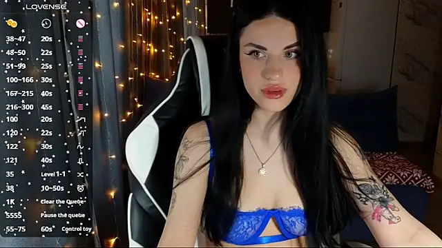 Mary   Moore online show from December 18, 2024, 3:58 am