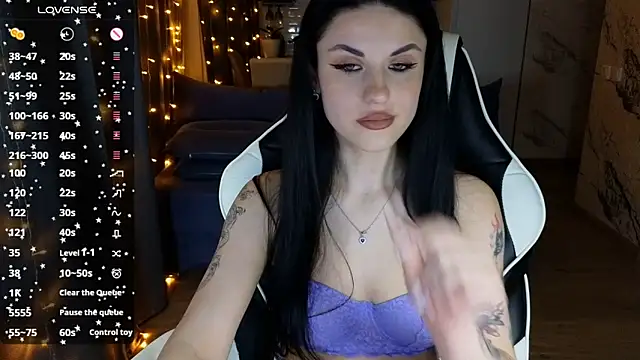 Mary   Moore online show from January 17, 2025, 2:18 pm