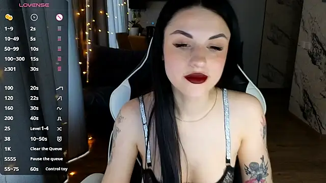 Mary   Moore online show from March 16, 2025, 5:25 am