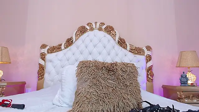 AdelinaVans online show from September 10, 2025, 11:21 am