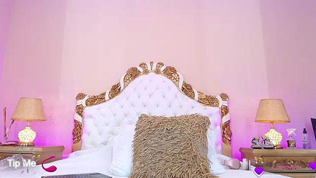 AdelinaVans online show from October 4, 2025, 10:57 am