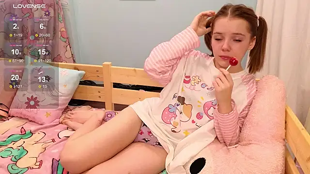 Snapshot of PrincessLittleKiki chatting on November 5, 2025, 7:30 am PrincessLittleKiki online show from November 5, 2025, 7:30 am