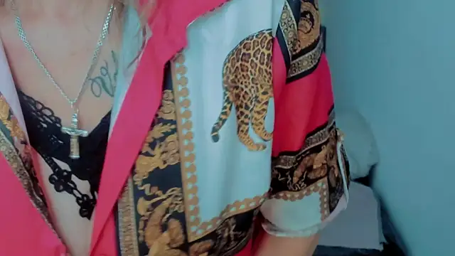 ScarletHoot  online show from December 20, 2024, 6:02 pm