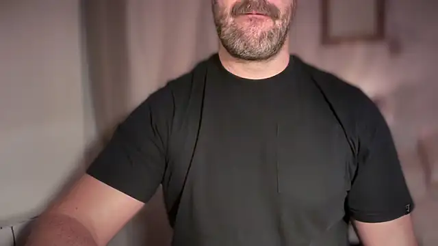 Mr Beef online show from December 16, 2025, 5:51 pm