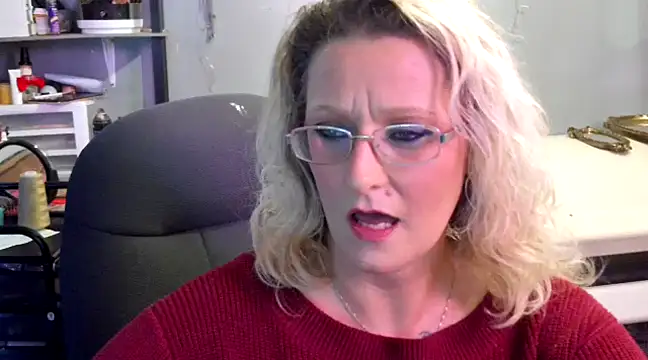 Lisalovely6981 online show from January 24, 2025, 5:53 pm