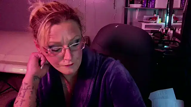 Lisalovely6981 online show from January 26, 2025, 10:24 pm