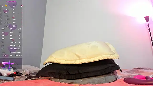 Morochaa-fire online show from March 8, 2025, 2:30 pm