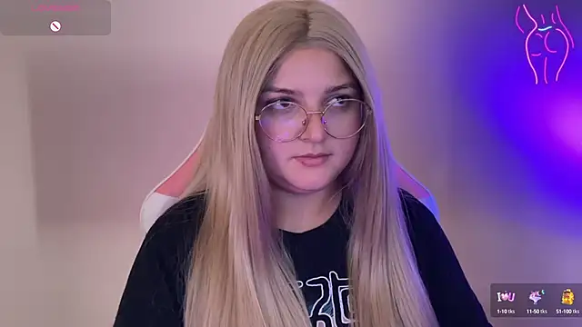 SweetPaige  online show from February 18, 2025, 8:14 pm