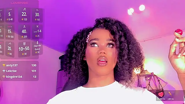 naomy  xx online show from April 25, 2026, 3:20 am