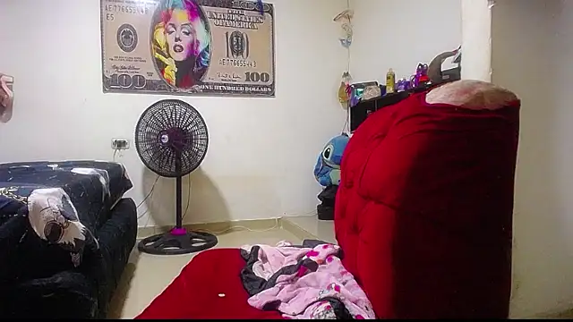 Snapshot of harry_lia_ chatting on September 19, 2025, 6:41 pm harry lia online show from September 19, 2025, 6:41 pm