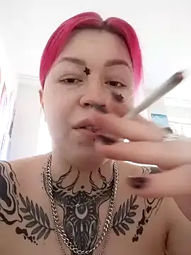 divine eve online show from February 9, 2025, 12:52 pm