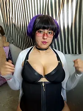 Derry Cooper online show from April 16, 2026, 12:00 am