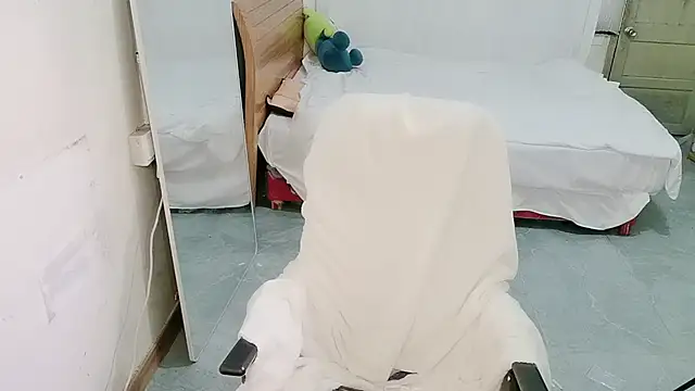 shuang-Ed online show from October 24, 2025, 5:09 pm