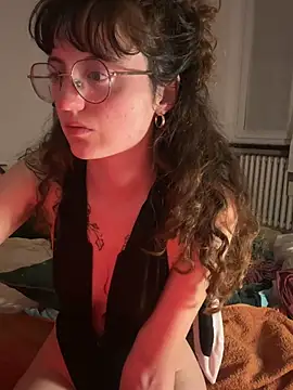  foxygirl  online show from March 23, 2026, 9:41 pm