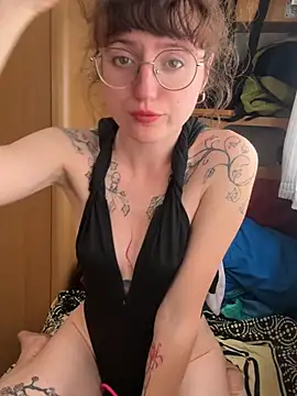 Snapshot of _foxygirl_ chatting on May 4, 2026, 3:08 pm foxygirl online show from May 4, 2026, 3:08 pm