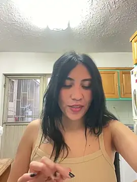 LunaAurora3 online show from December 1, 2024, 11:47 pm