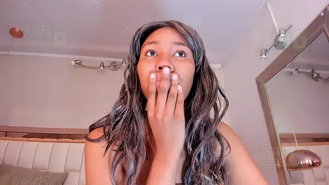 Mikeyla-Russo online show from September 27, 2025, 2:33 pm