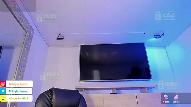 Mikeyla-Russo online show from October 4, 2025, 7:01 pm