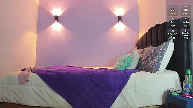 Snapshot of Sofia_Clauss_ chatting on February 16, 2025, 6:10 am Sofia Clauss online show from February 16, 2025, 6:10 am