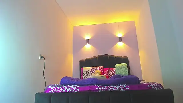 Snapshot of Sofia_Clauss_ chatting on September 20, 2025, 4:24 am Sofia Clauss online show from September 20, 2025, 4:24 am